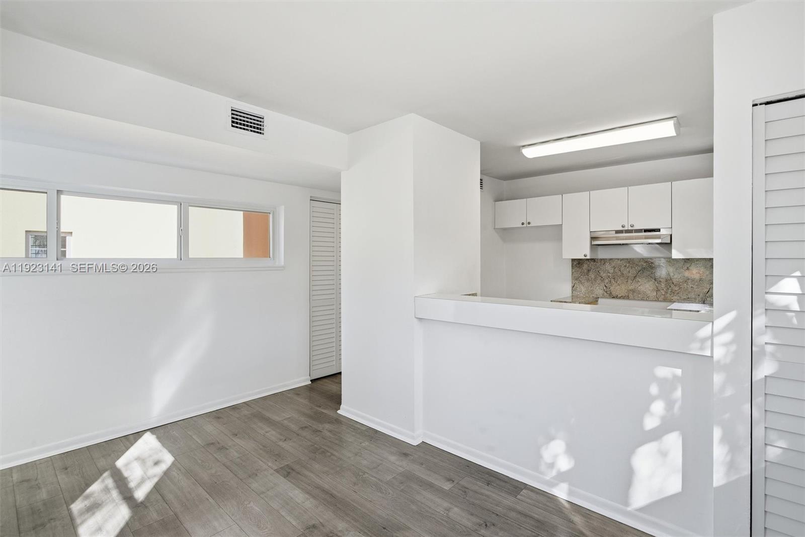 1045 SW 25th Ave