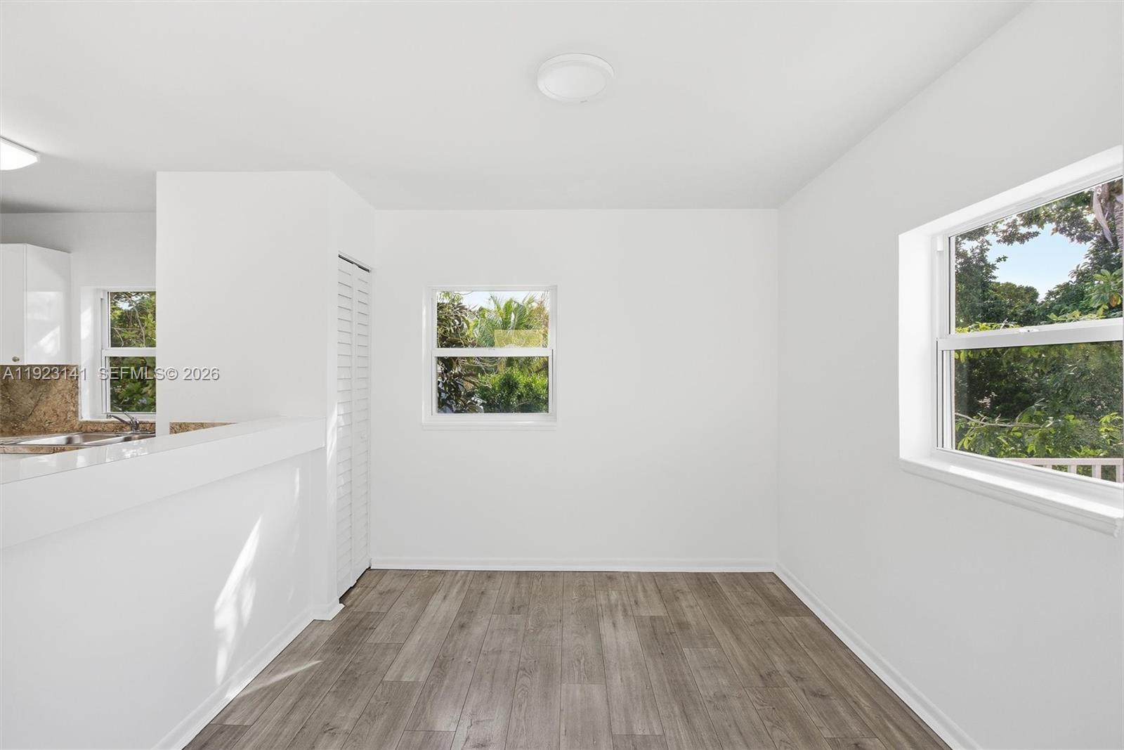 1045 SW 25th Ave