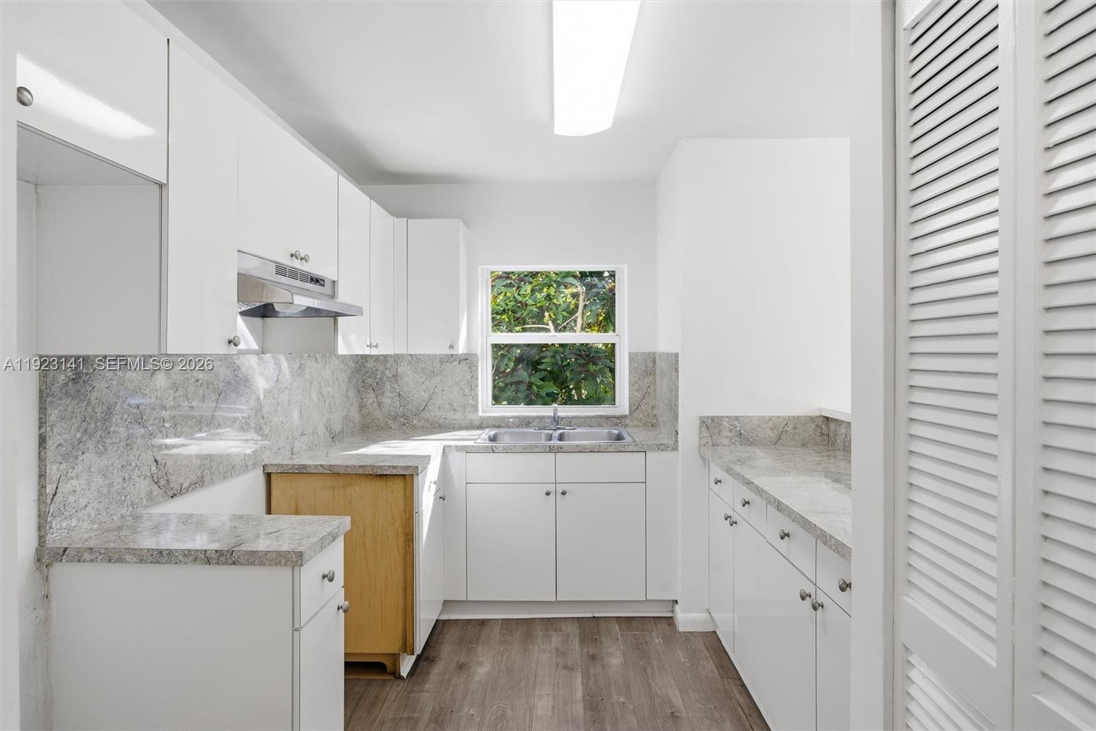 1045 SW 25th Ave