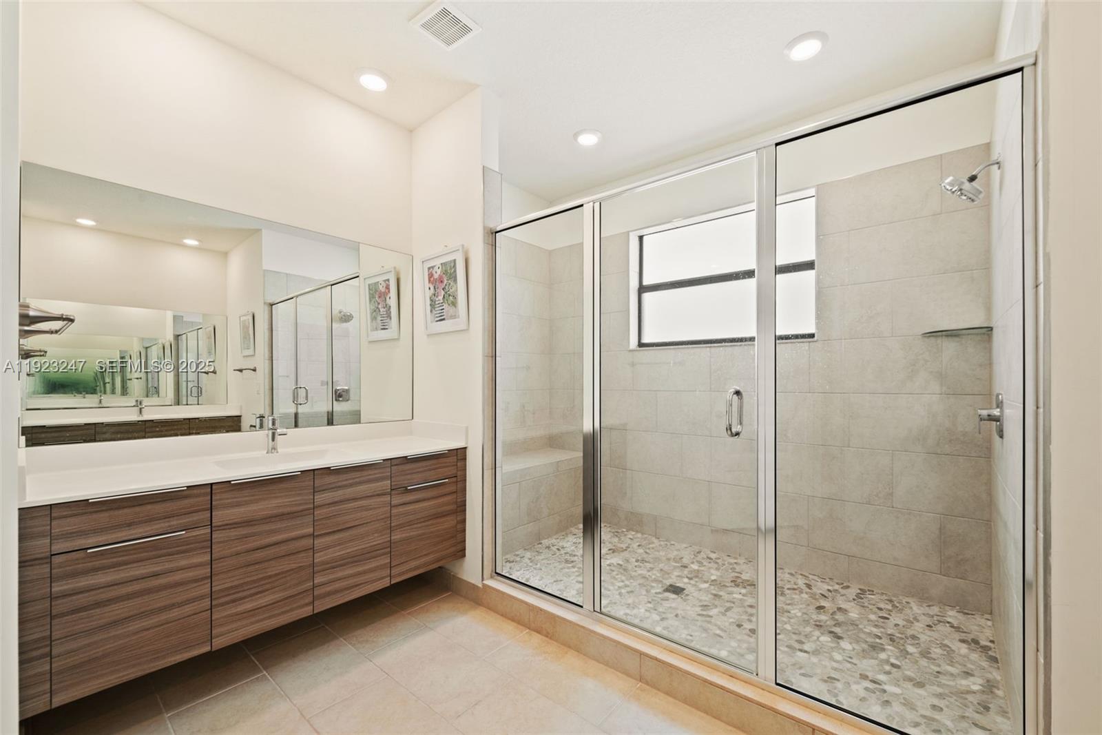 16060 NW 89th Ct Unit: *