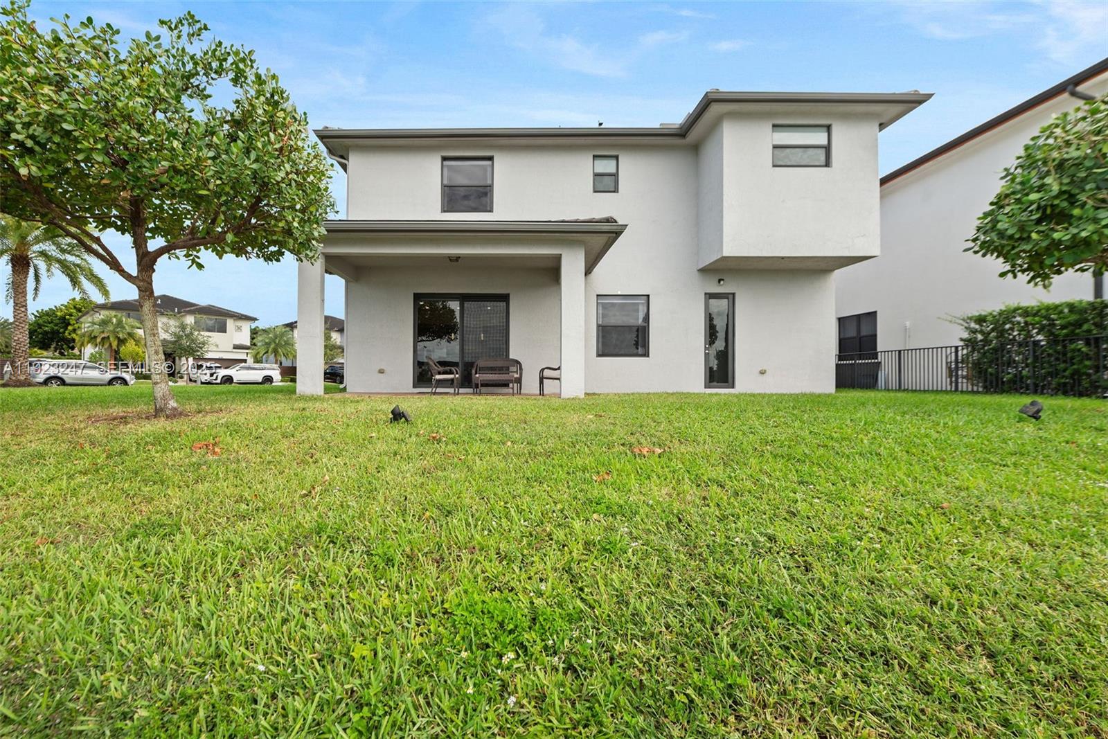 16060 NW 89th Ct Unit: *