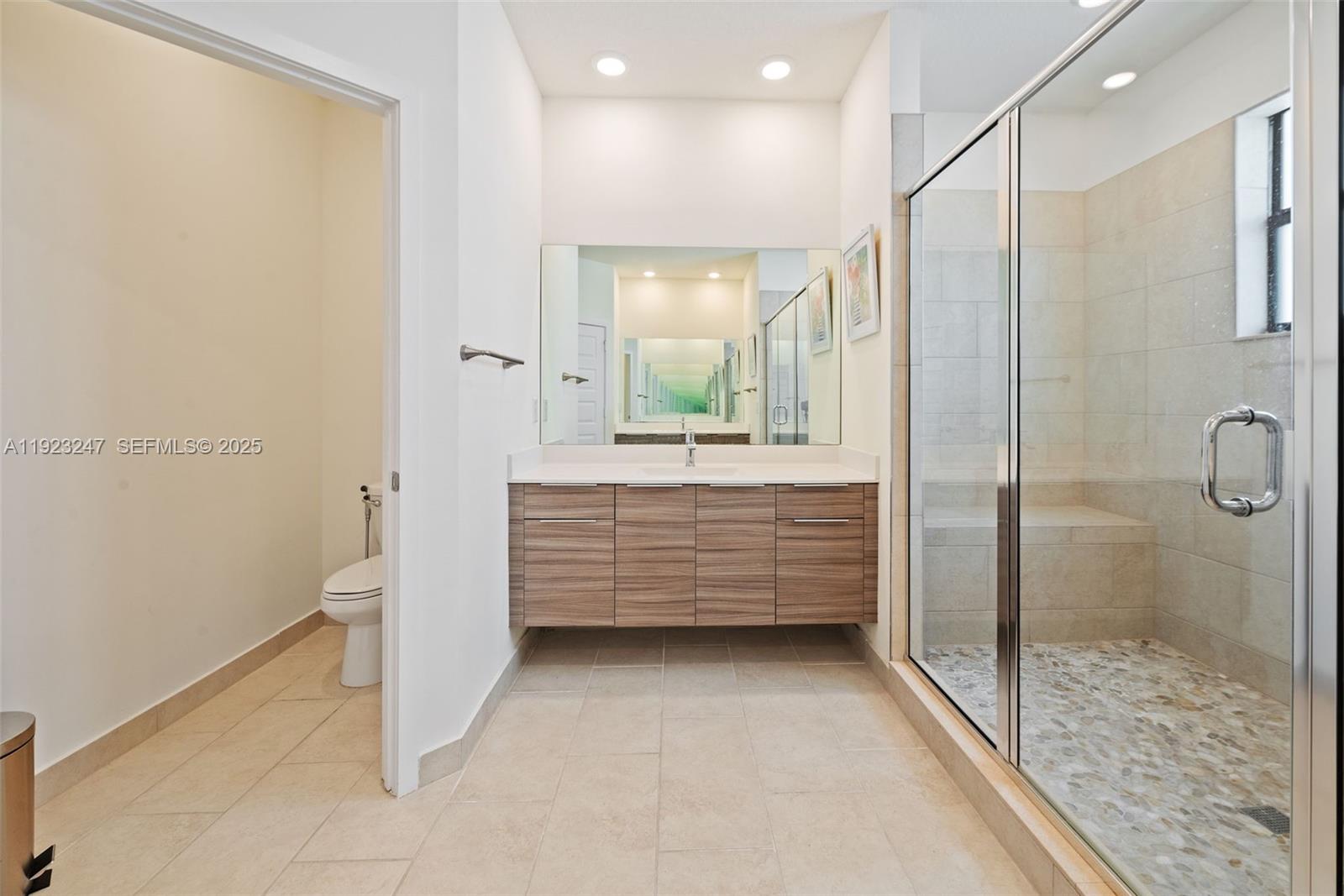 16060 NW 89th Ct Unit: *