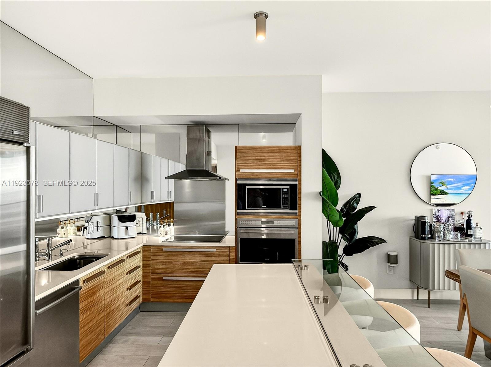 2020 N Bayshore Dr # 4103