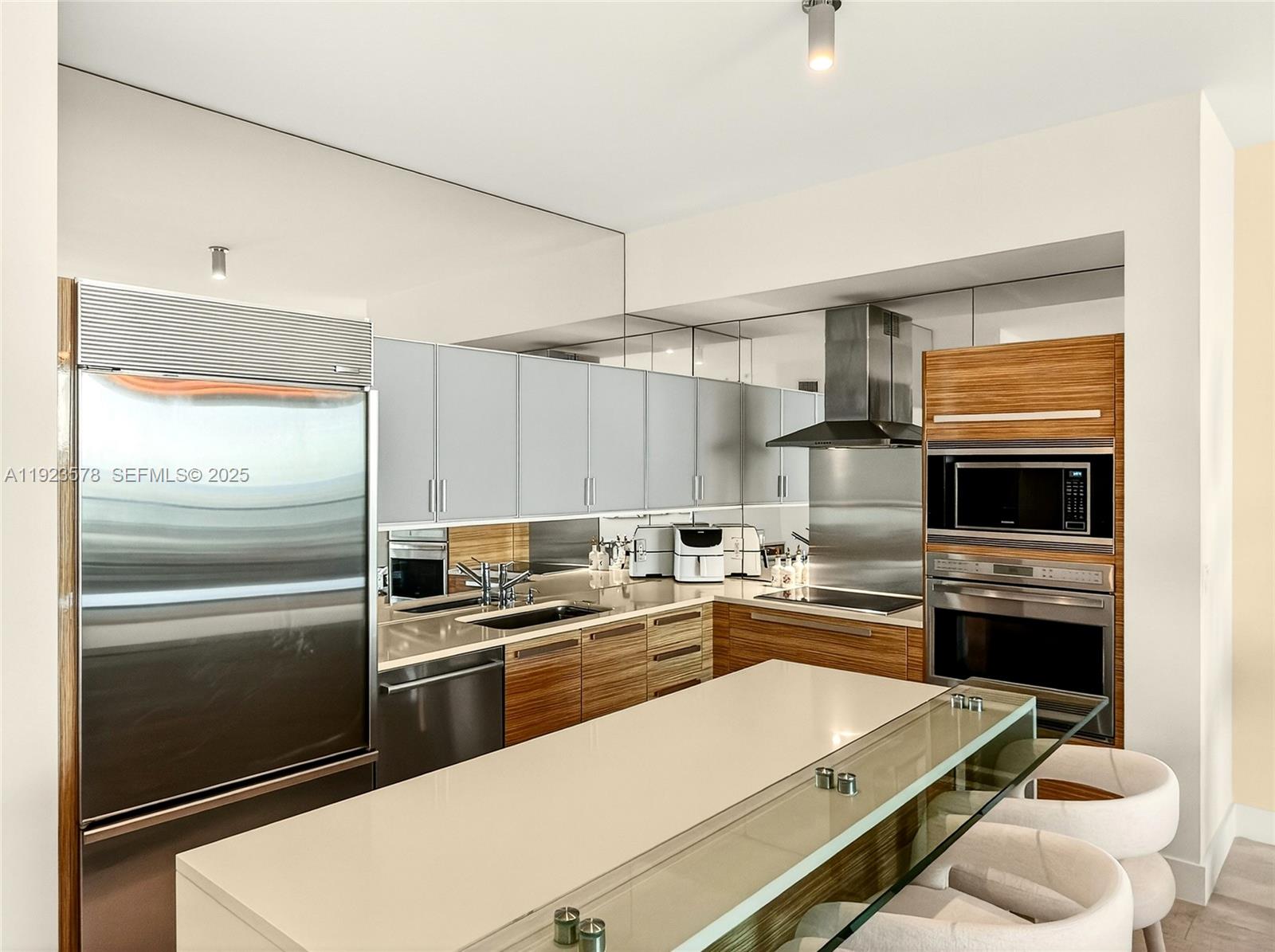 2020 N Bayshore Dr # 4103