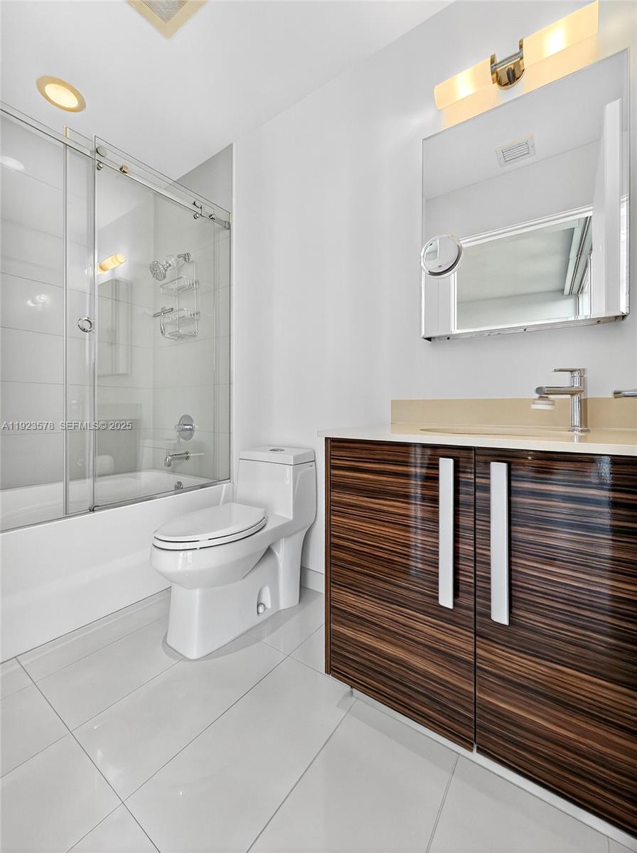 2020 N Bayshore Dr # 4103