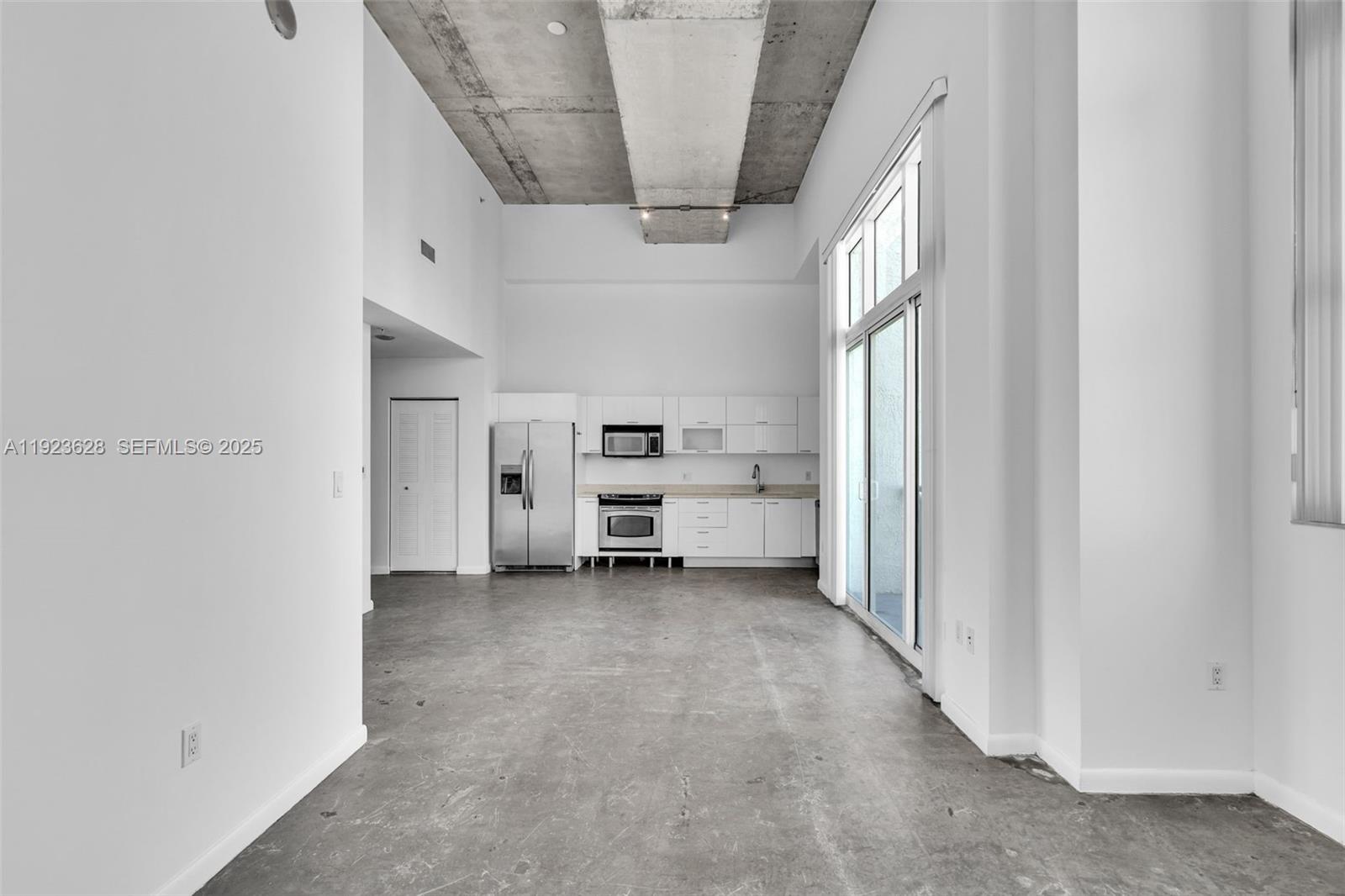 133 NE 2nd Ave # 3610