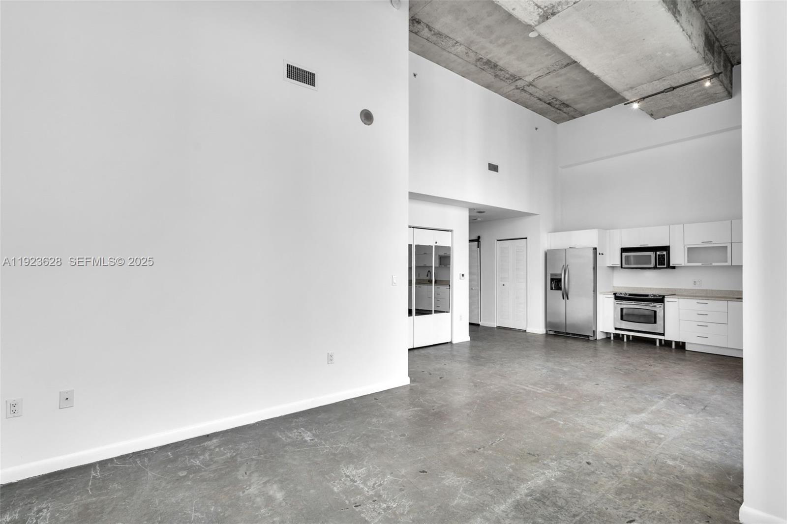 133 NE 2nd Ave # 3610