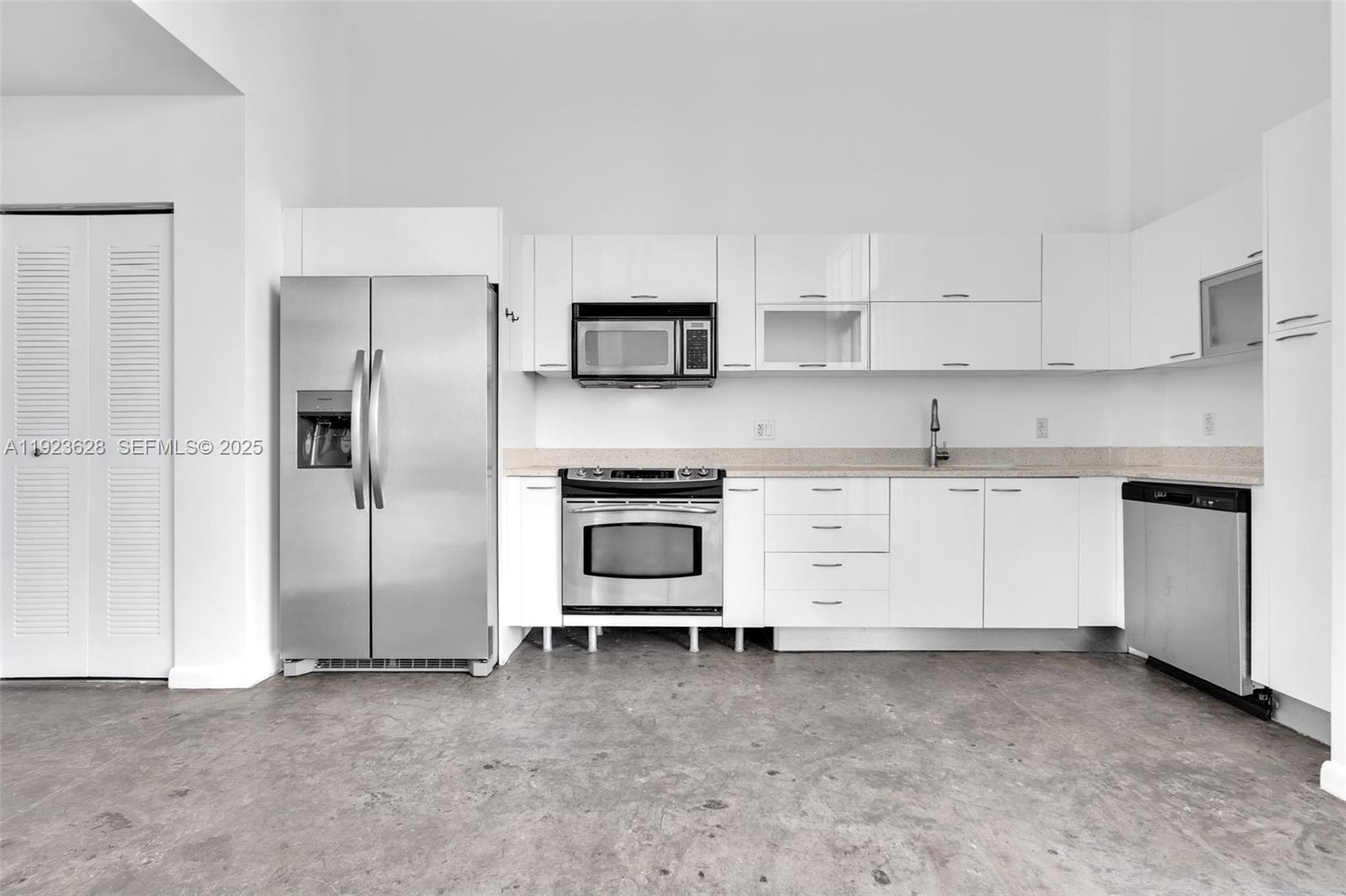 133 NE 2nd Ave # 3610