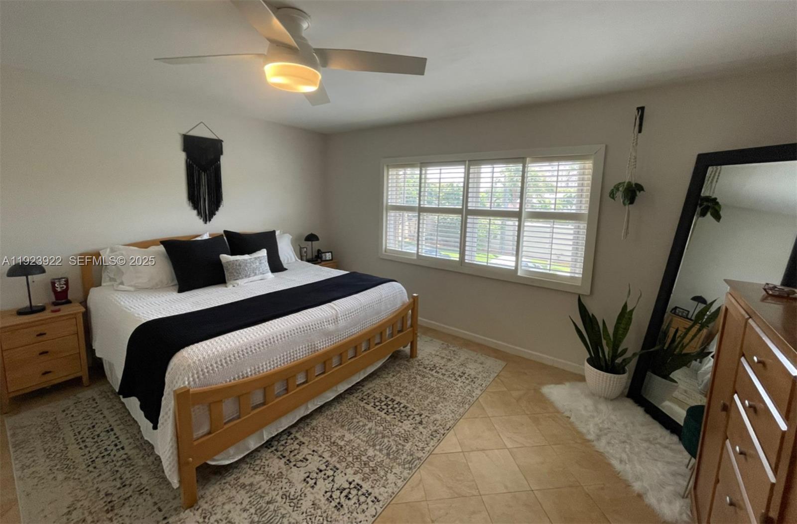 5555 N Ocean Blvd # 28