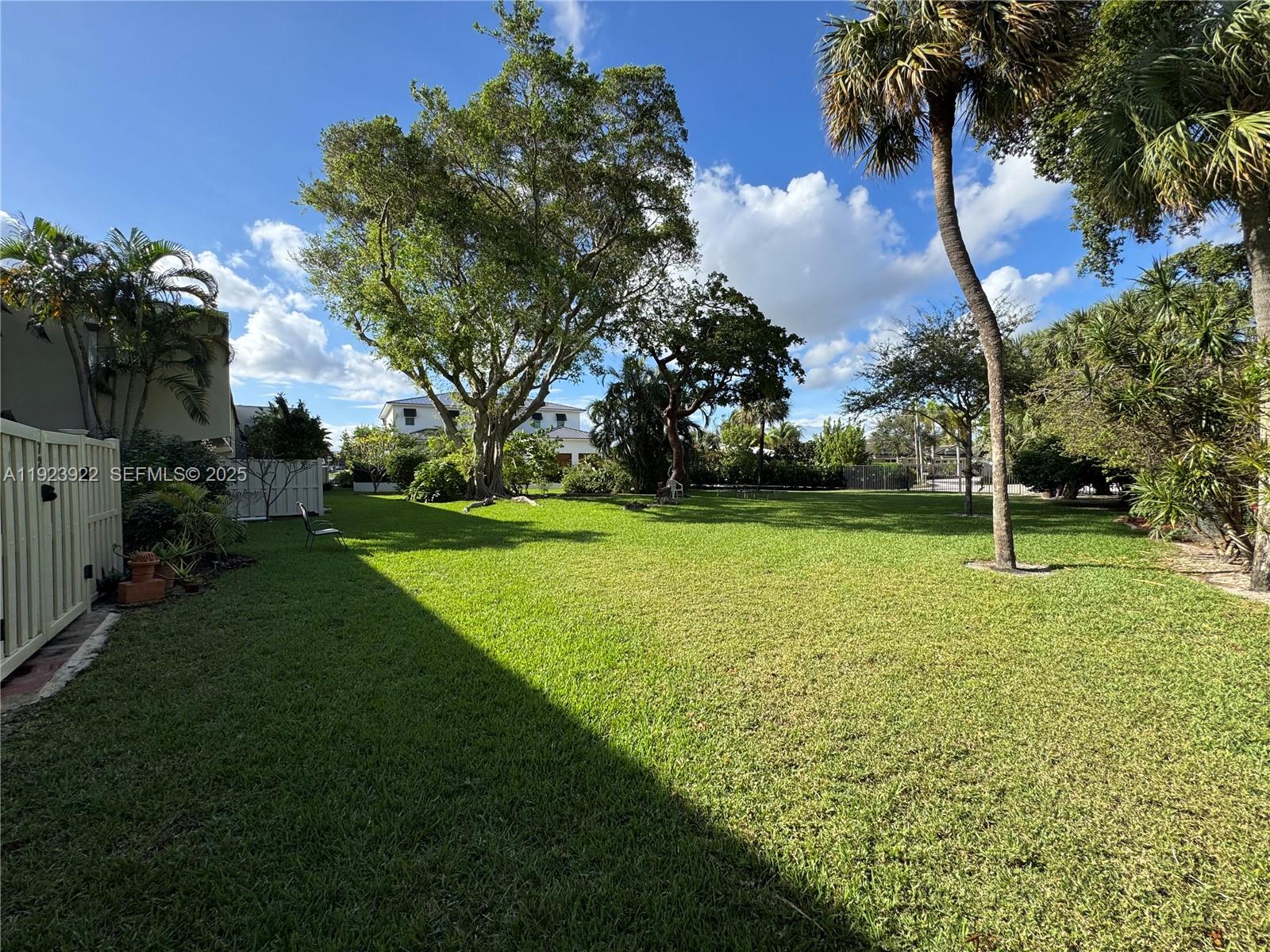 5555 N Ocean Blvd # 28