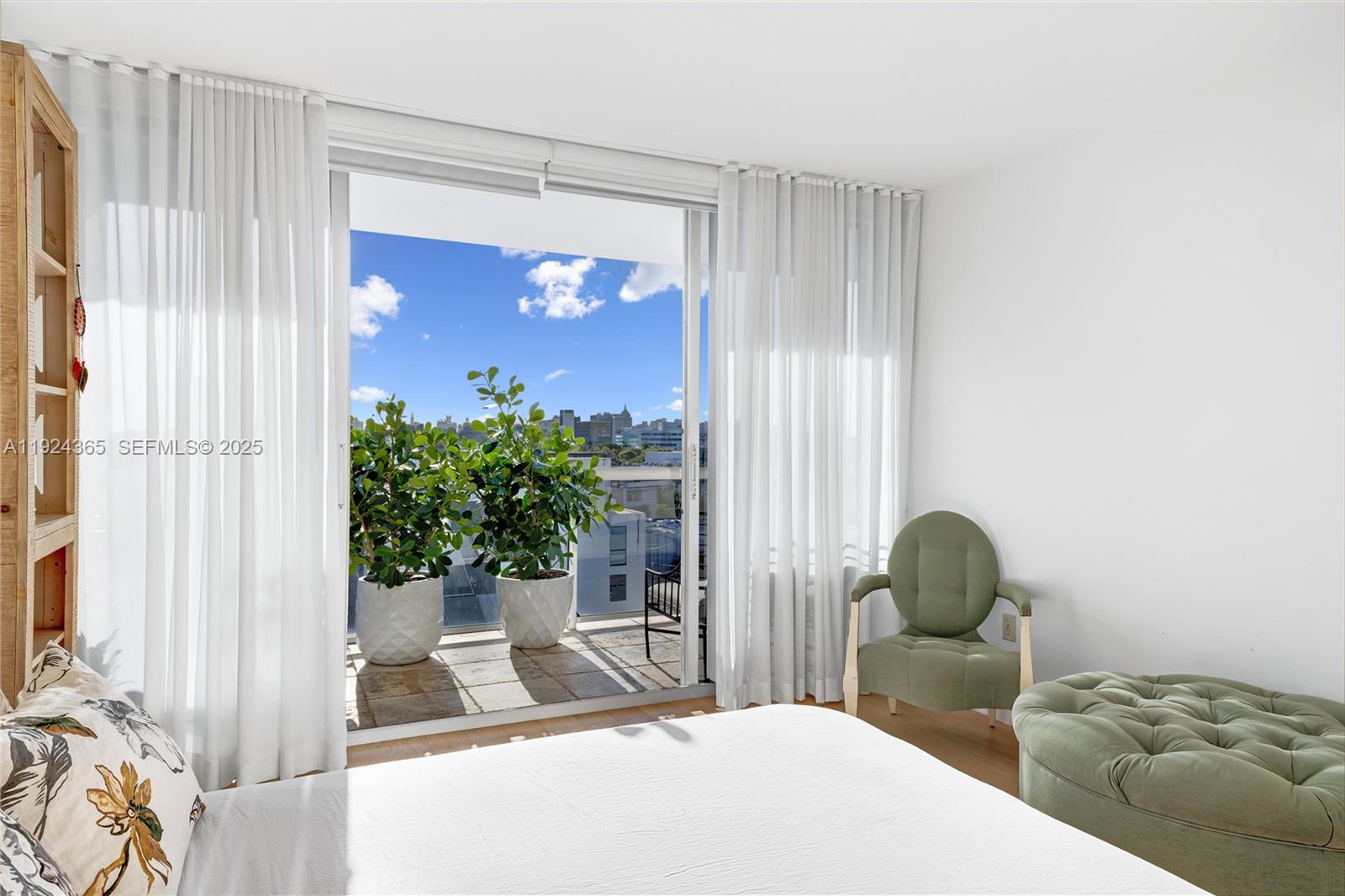 1800 Sunset Harbour Dr # 803