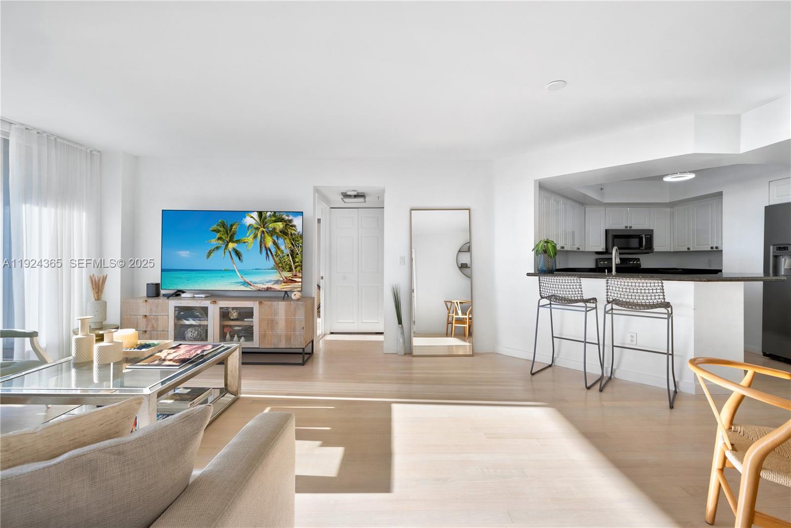 1800 Sunset Harbour Dr # 803