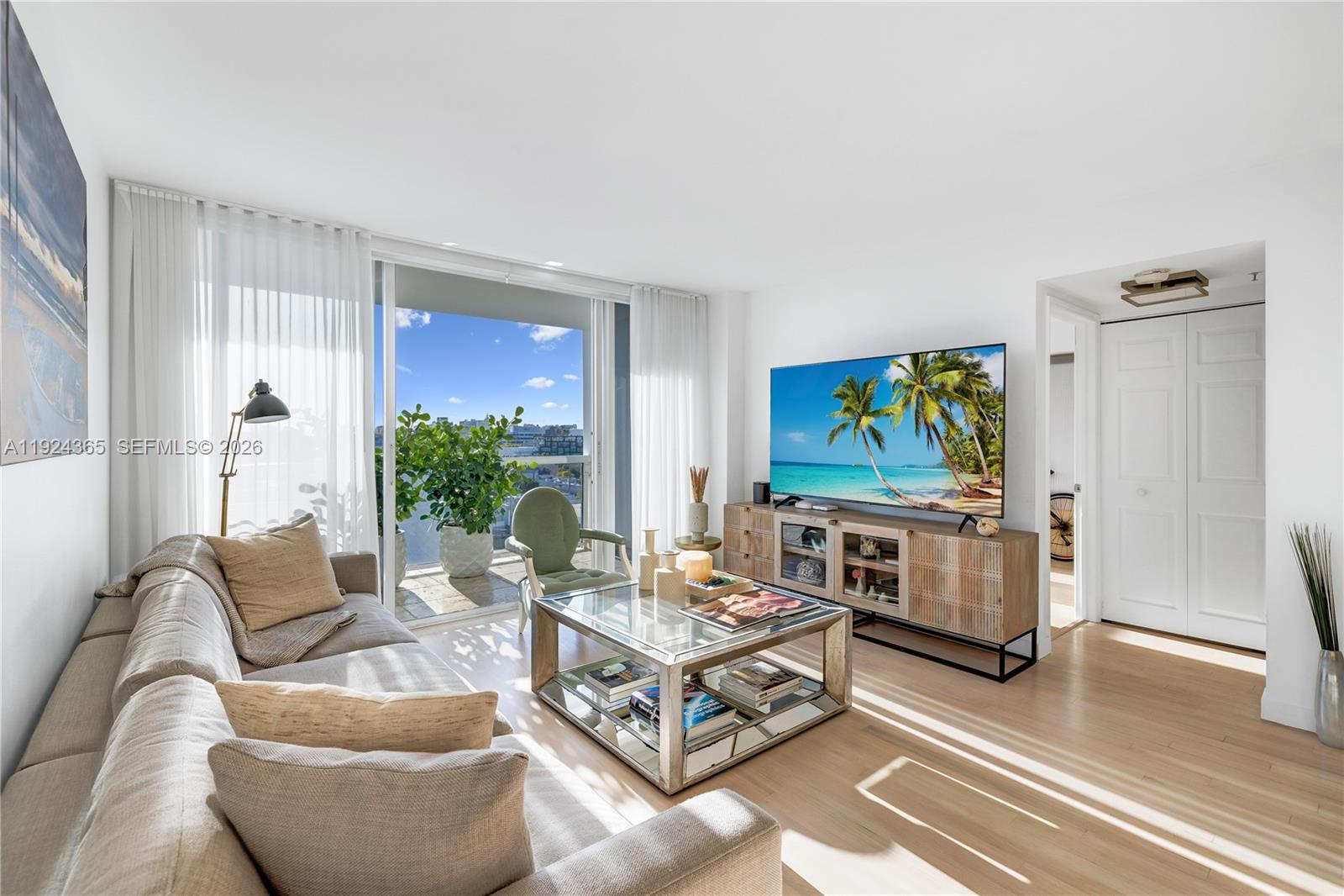 1800 Sunset Harbour Dr # 803