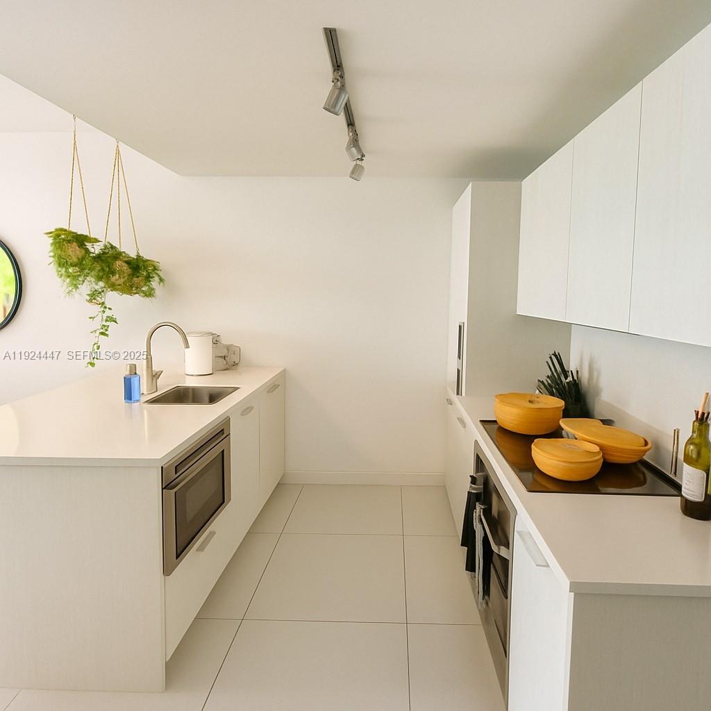 501 NE 31st St # 2902