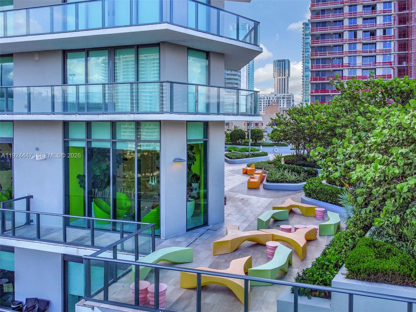 501 NE 31st St # 2902