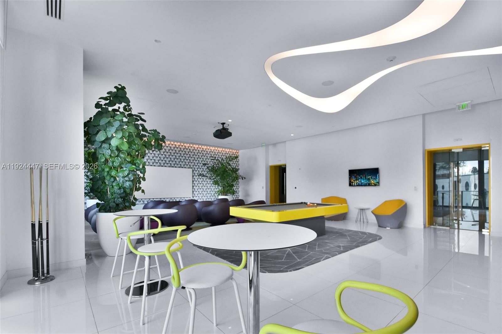 501 NE 31st St # 2902