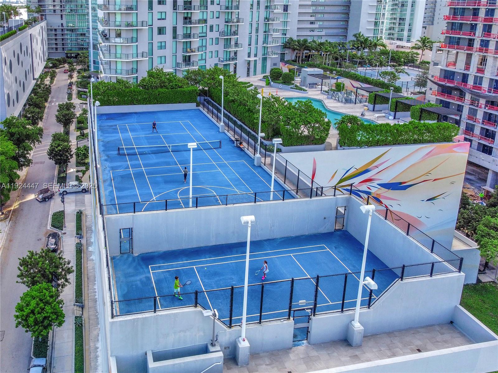 501 NE 31st St # 2902