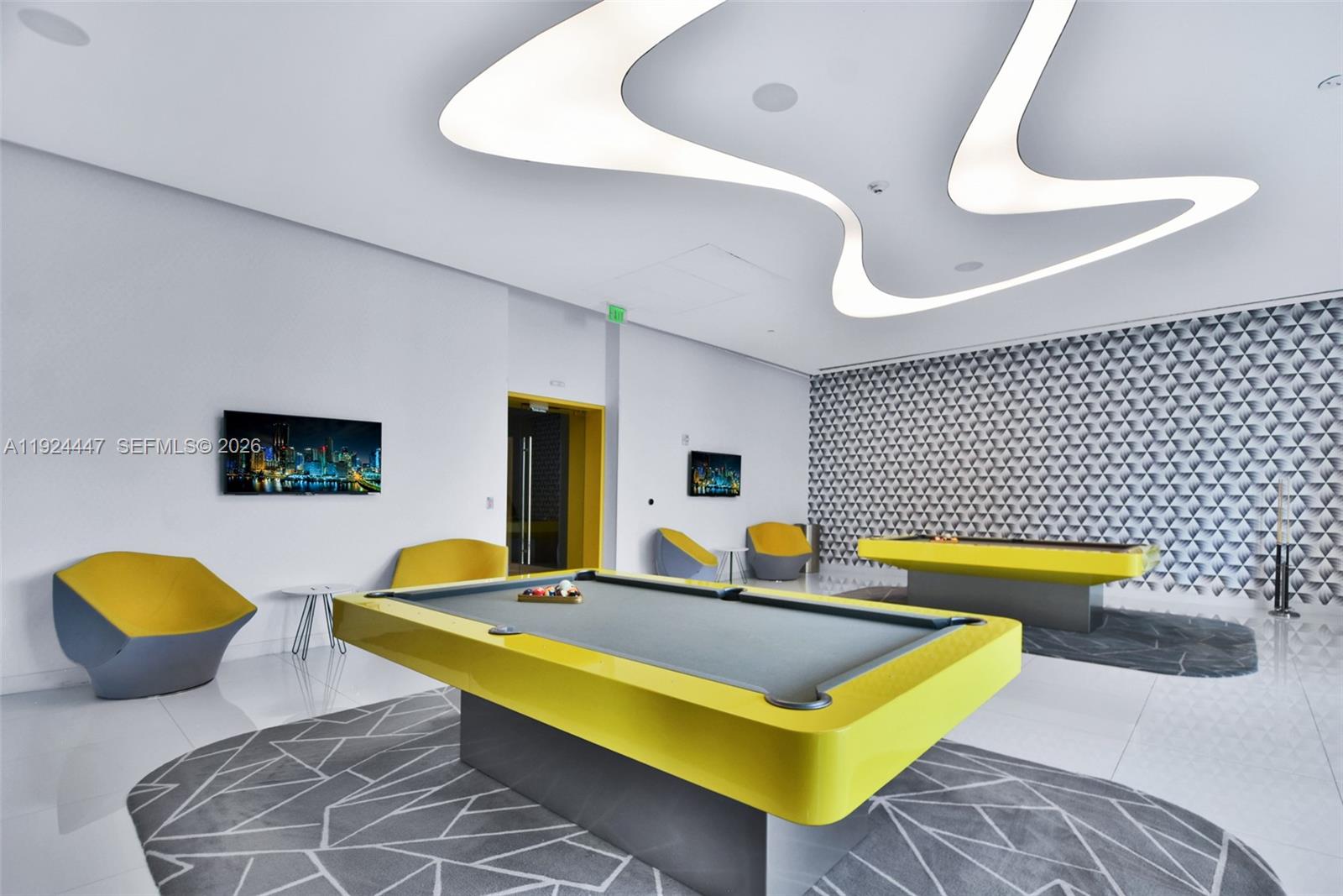 501 NE 31st St # 2902