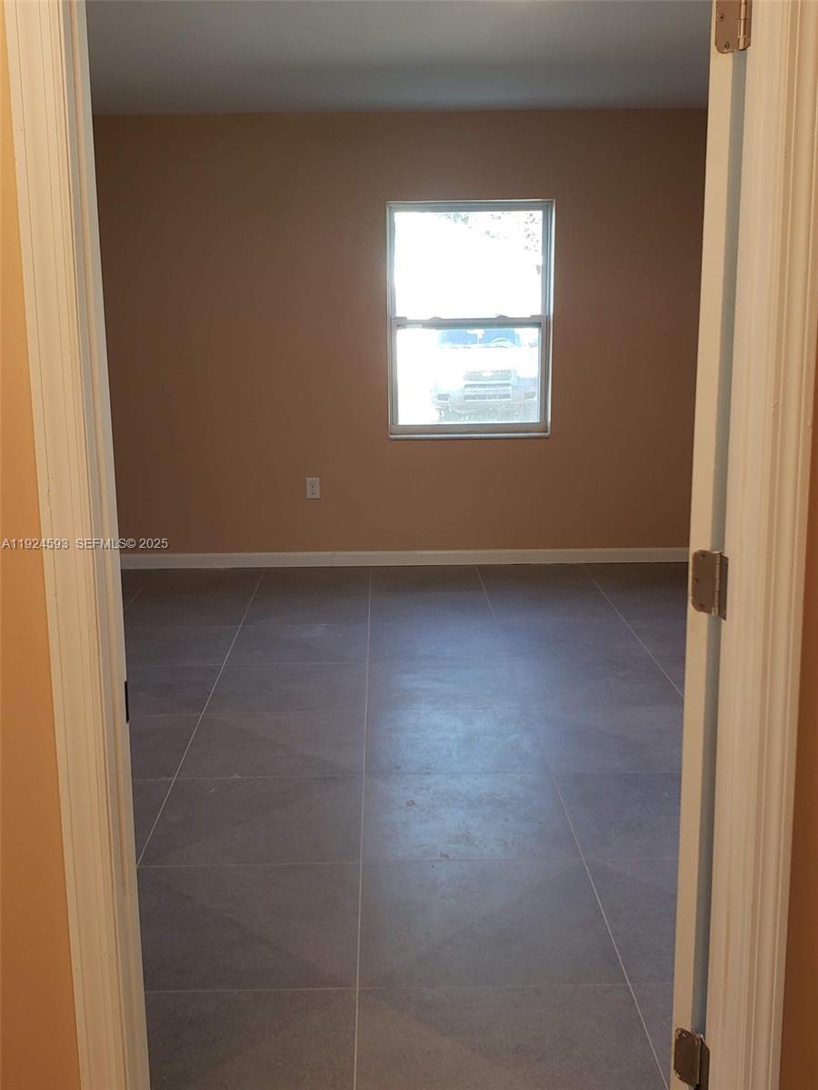 5800 New Tampa Hwy # 33