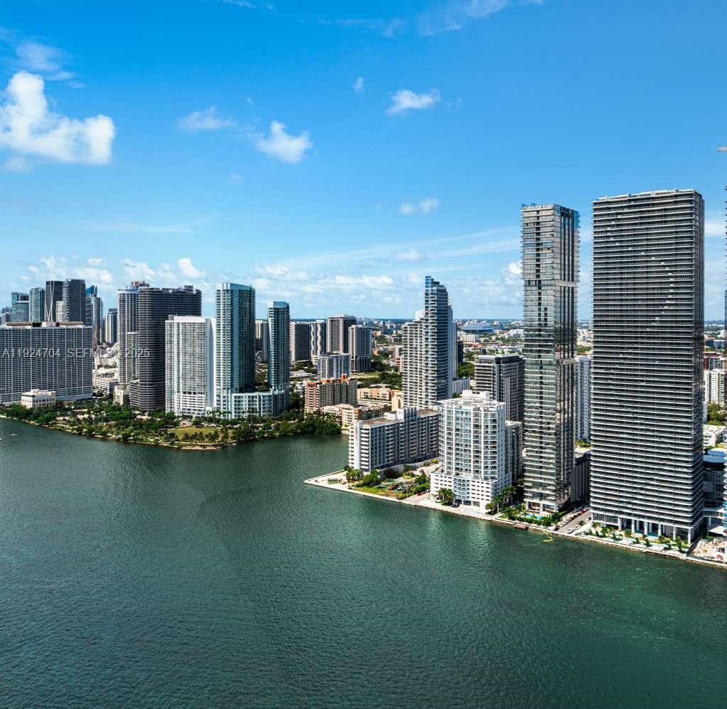 788 NE 23rd St # 2201