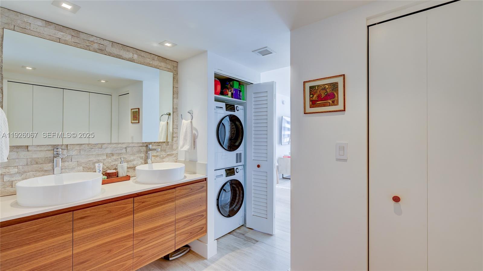 177 Ocean Lane Dr # 707