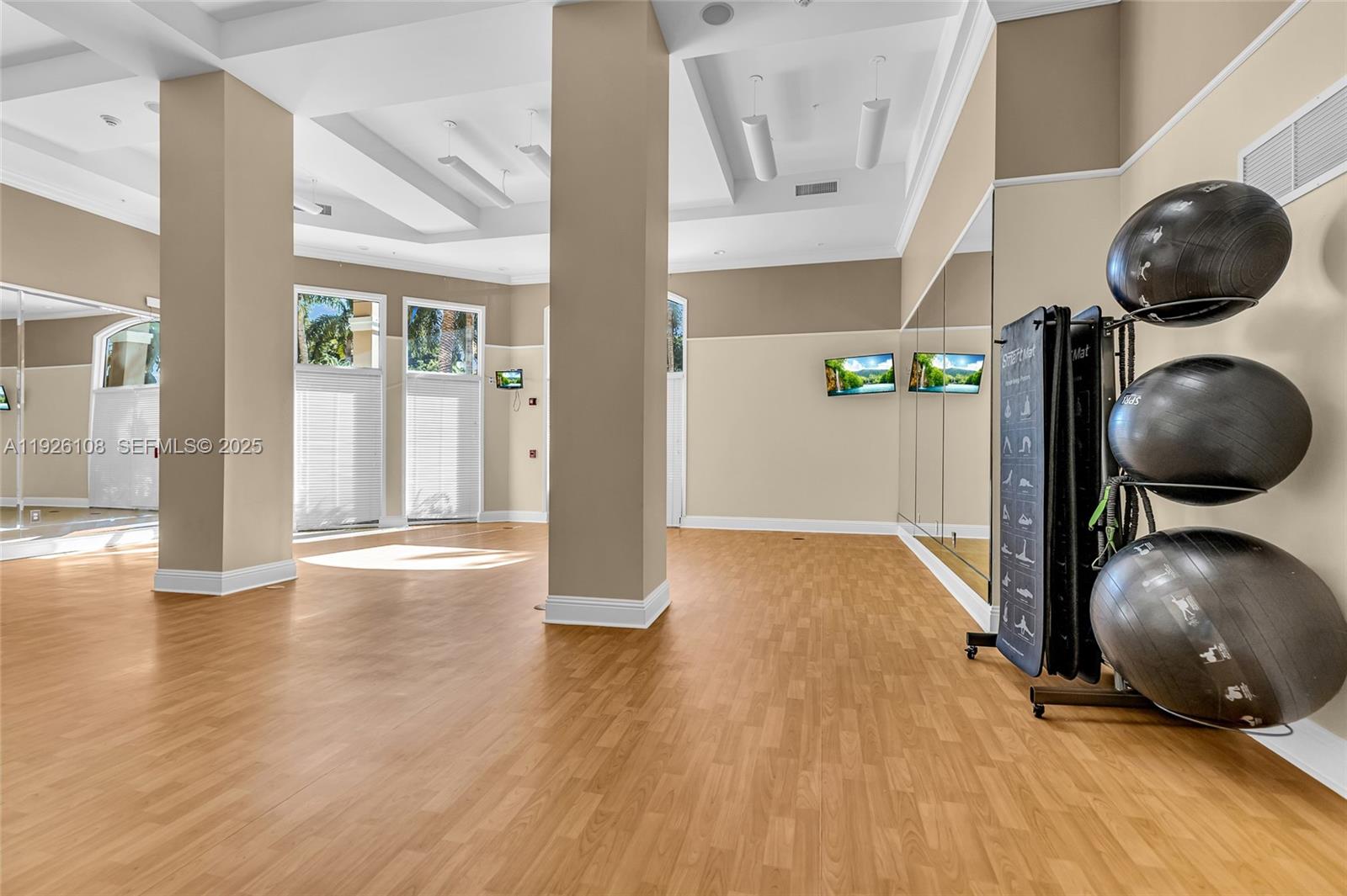 17150 N Bay Rd # 2301