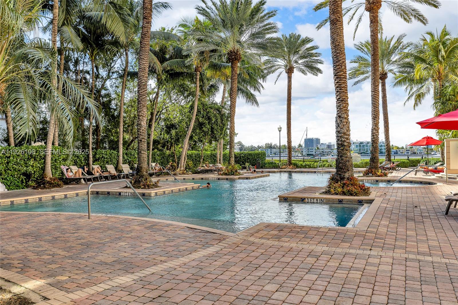 17150 N Bay Rd # 2301