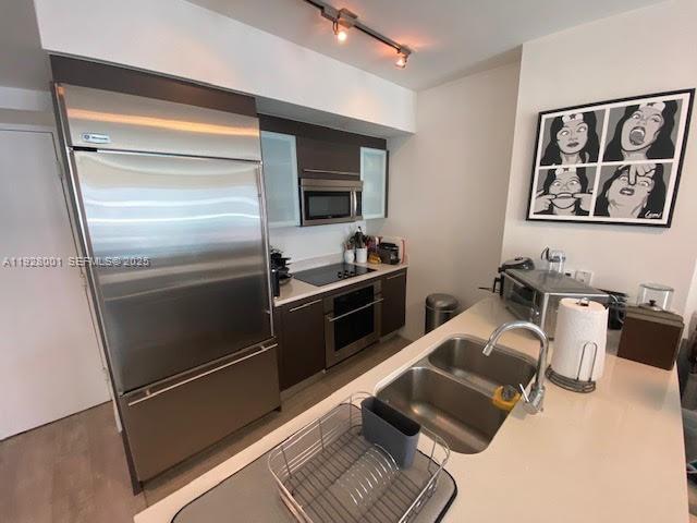 500 BRICKELL AV # 3004