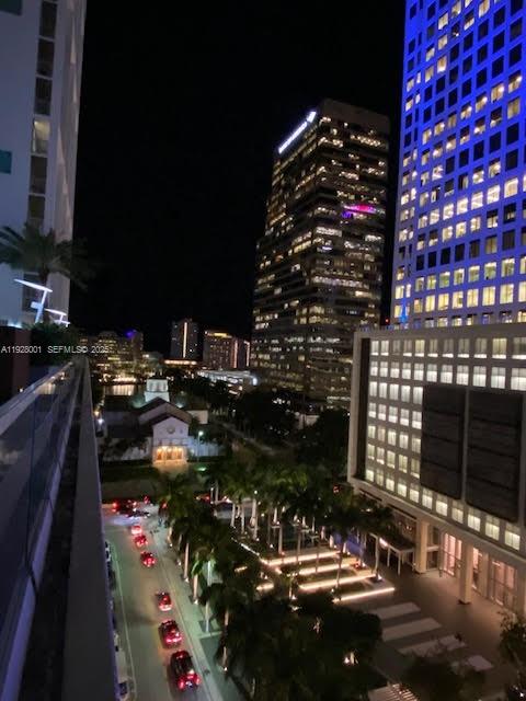 500 BRICKELL AV # 3004