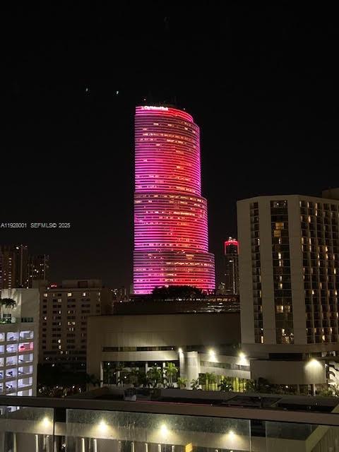 500 BRICKELL AV # 3004