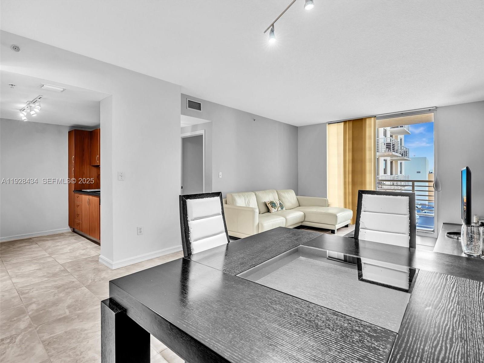 18800 NE 29th Ave # 822