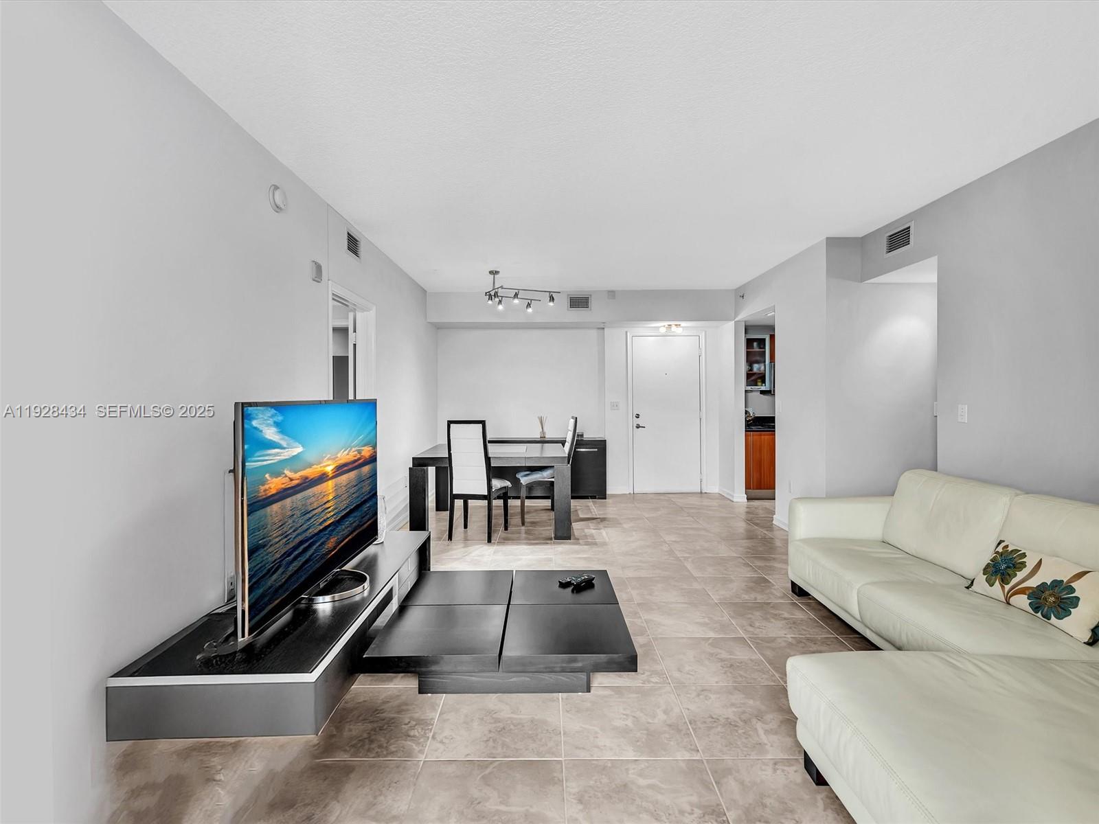 18800 NE 29th Ave # 822