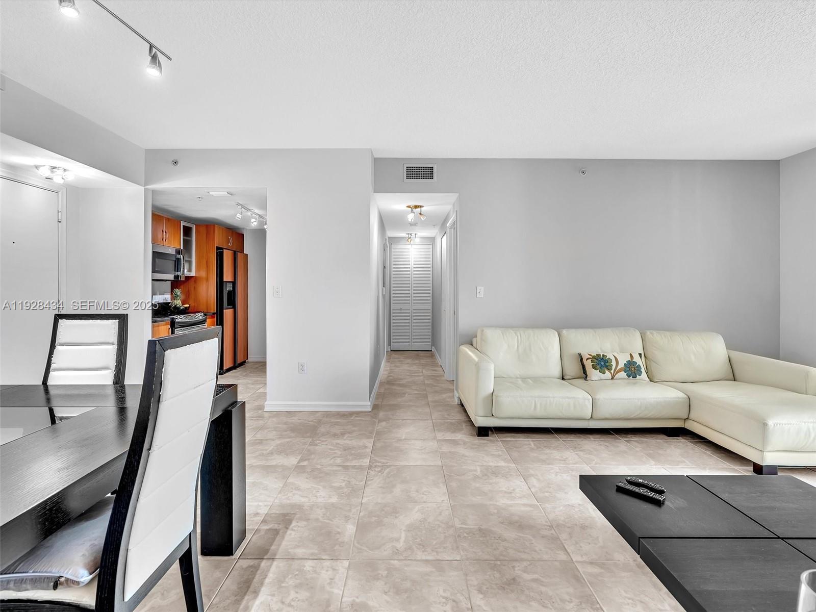 18800 NE 29th Ave # 822