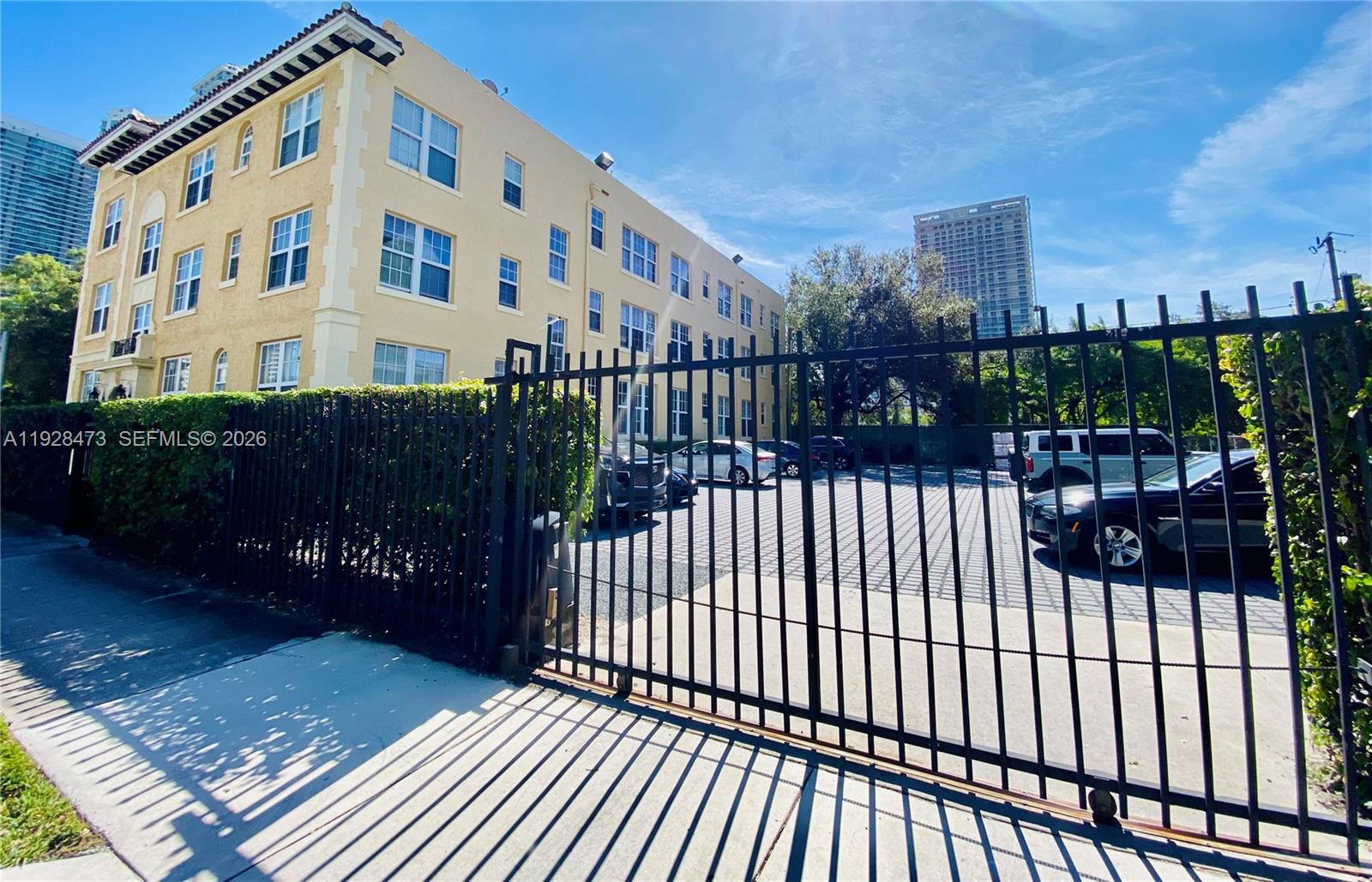 3224 Biscayne Blvd # F2