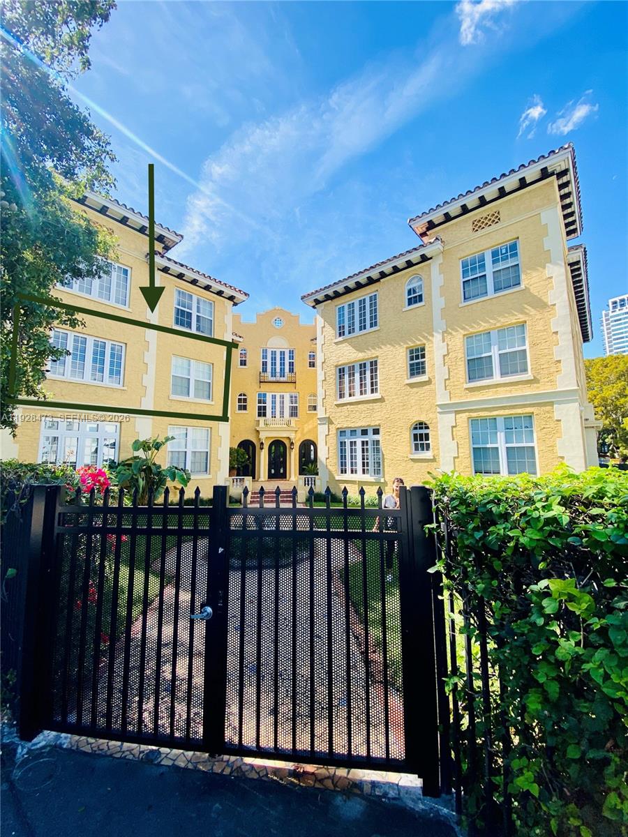 3224 Biscayne Blvd # F2