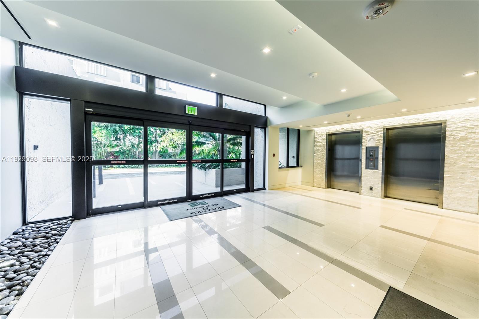 121 CRANDON BL # 248