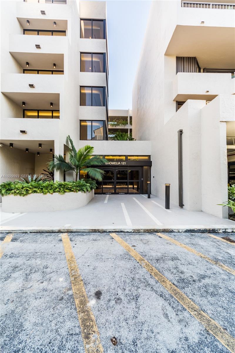 121 CRANDON BL # 248