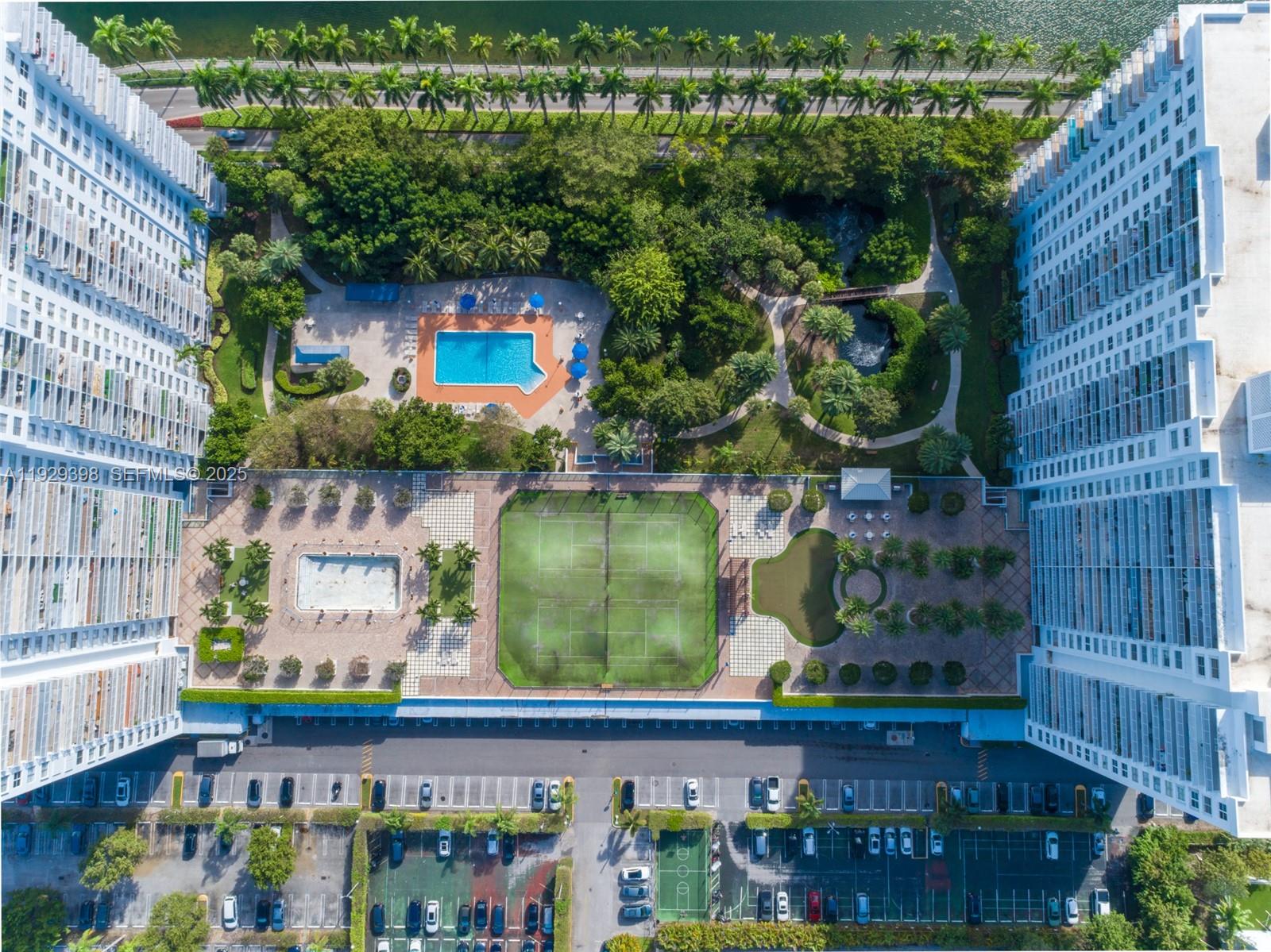 2851 NE 183rd St Unit: 2211 E