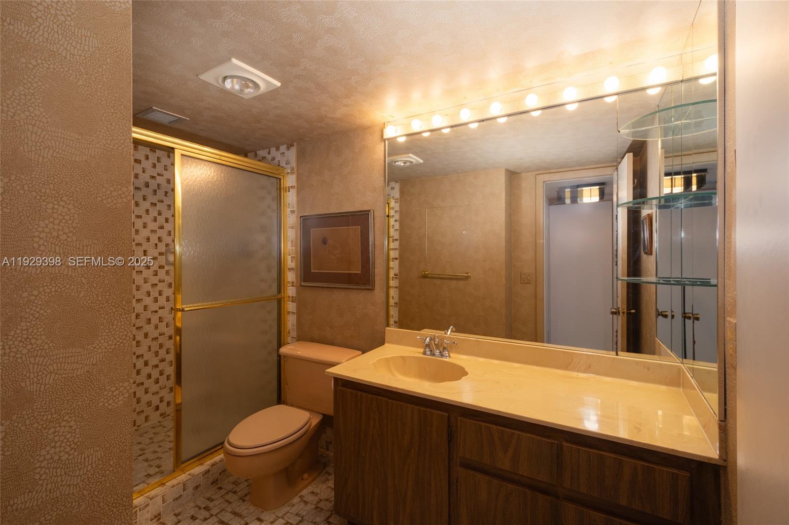 2851 NE 183rd St Unit: 2211 E