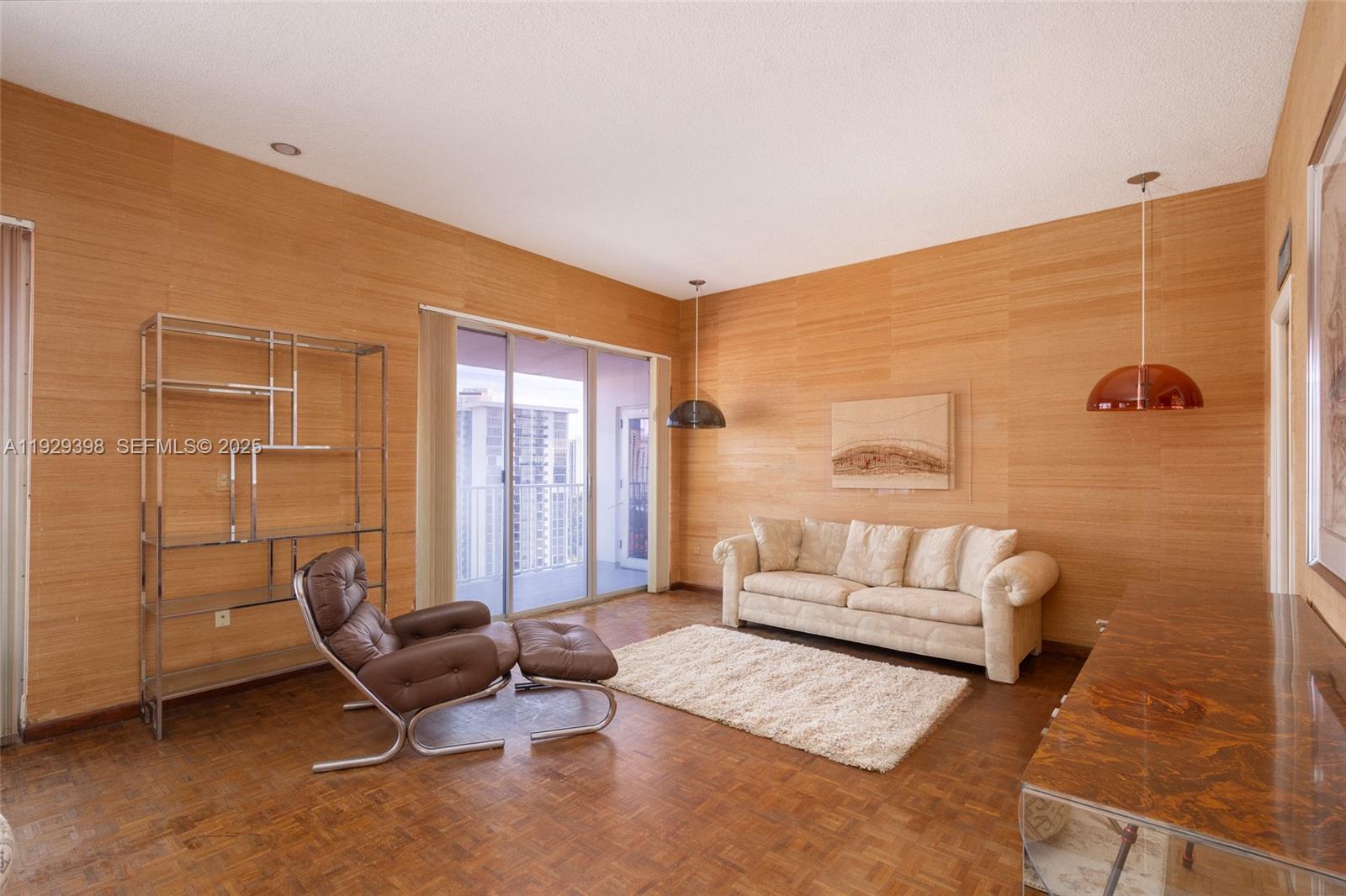 2851 NE 183rd St Unit: 2211 E