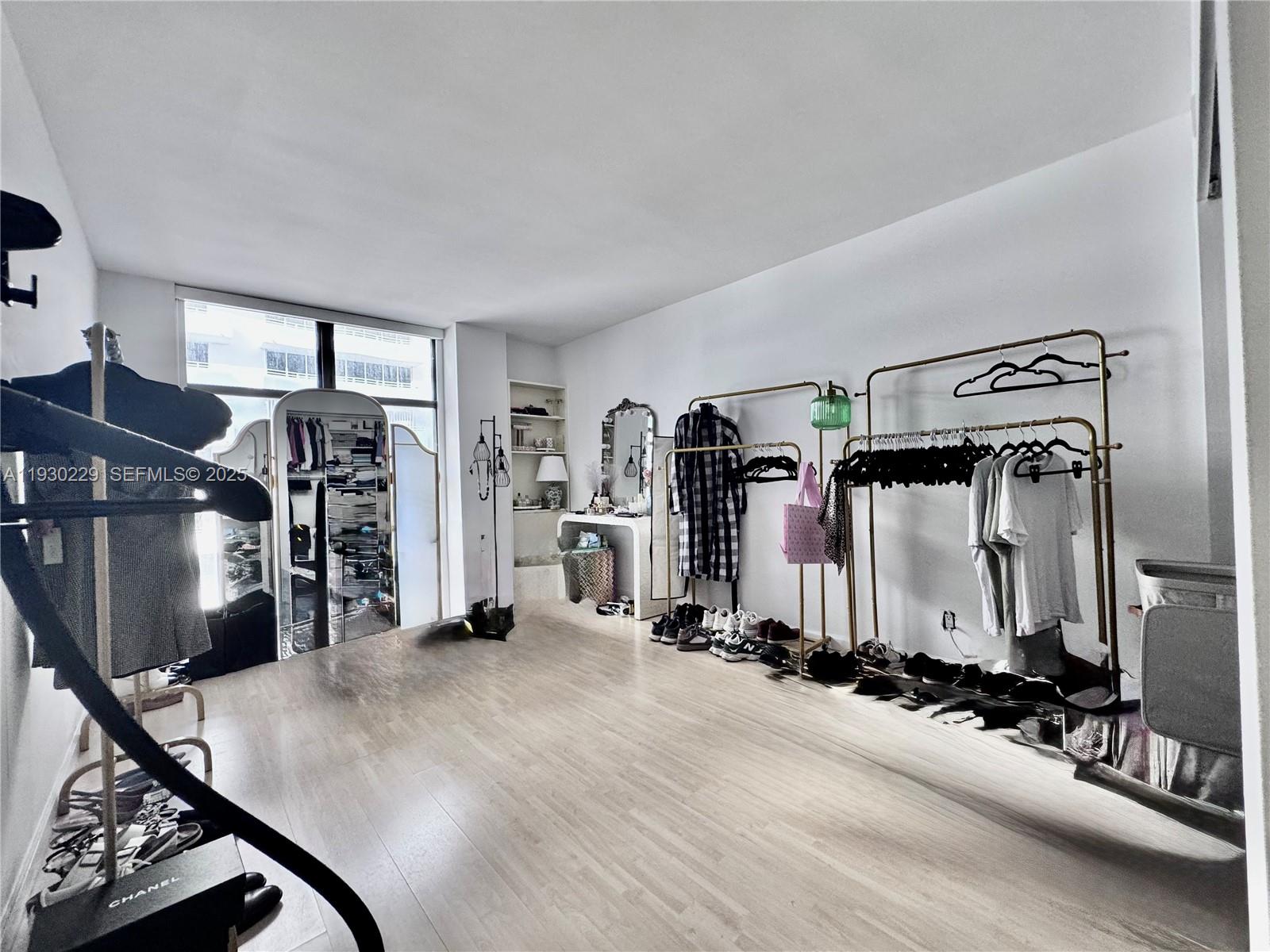 8877 Collins Ave # 402