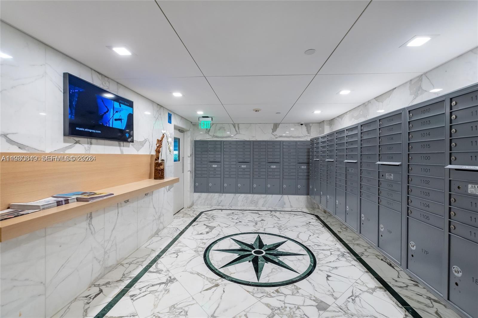 199 OCEAN LANE DR # 102