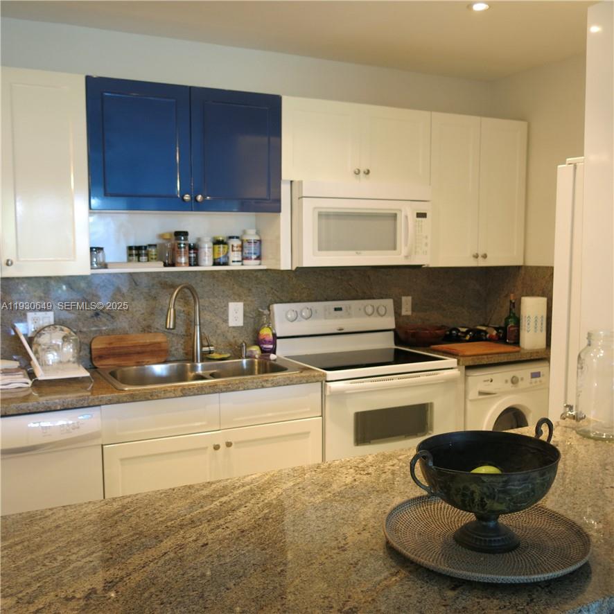 199 OCEAN LANE DR # 102