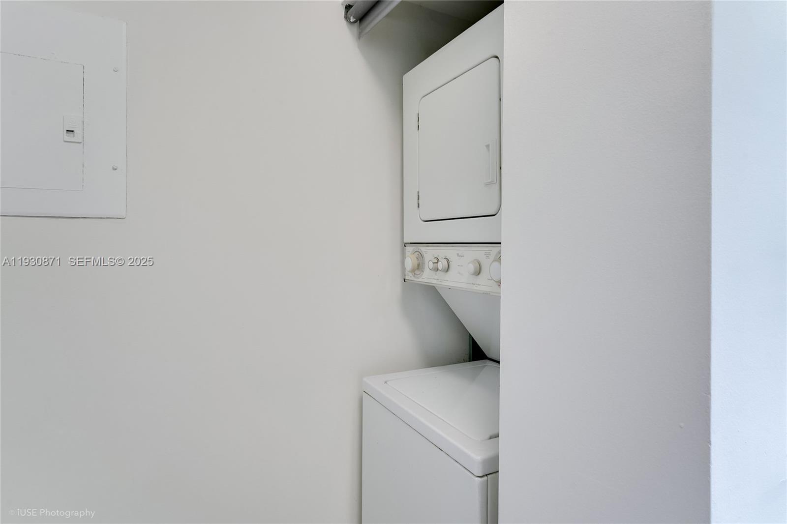 5900 Collins Ave # 904