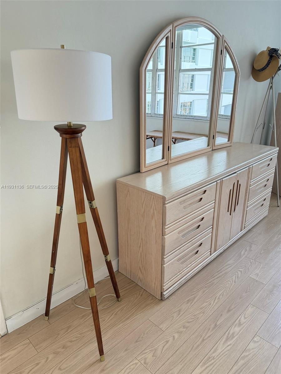 5151 Collins Ave # 921