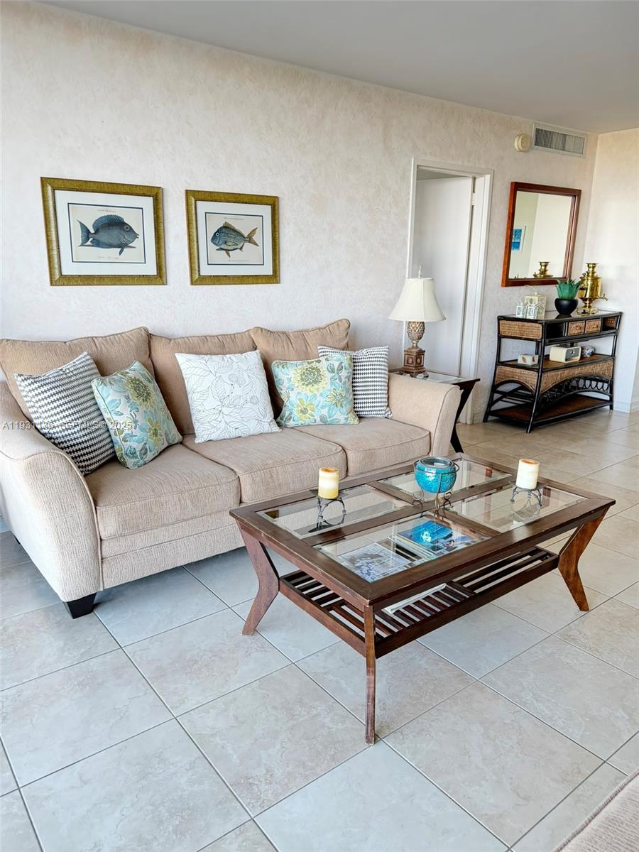 5151 Collins Ave # 921