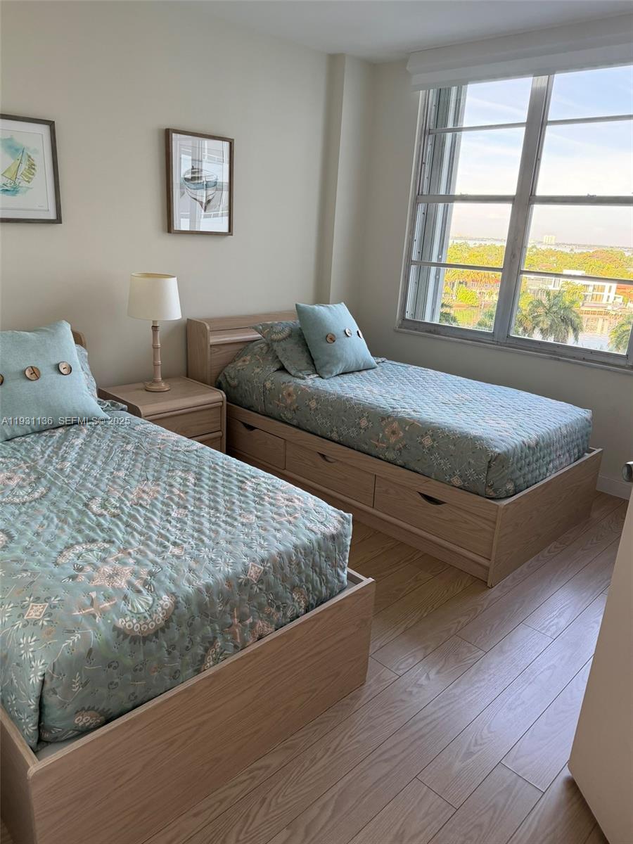 5151 Collins Ave # 921