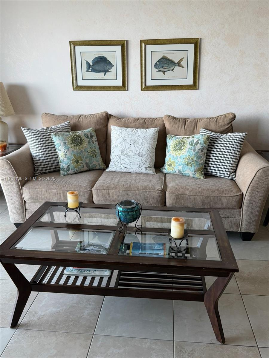 5151 Collins Ave # 921