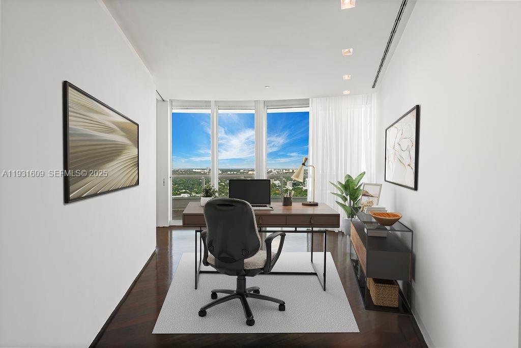 1643 Brickell Ave # 4102