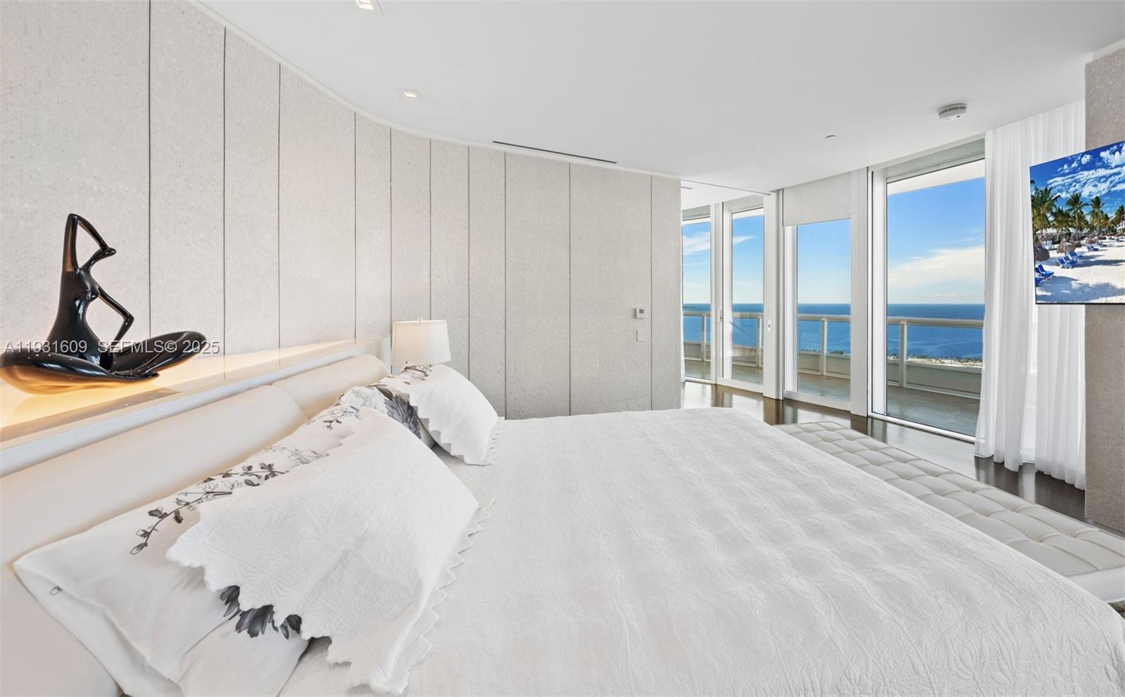 1643 Brickell Ave # 4102